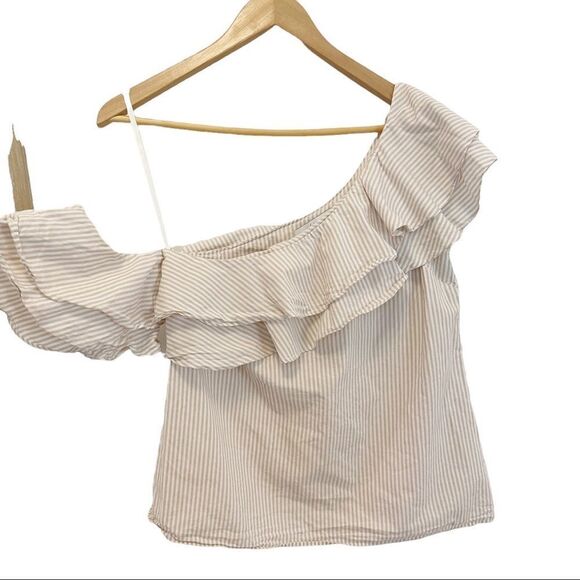 L’Academie X Revolve The Asymmetric Ruffle Top - Picture 3 of 7
